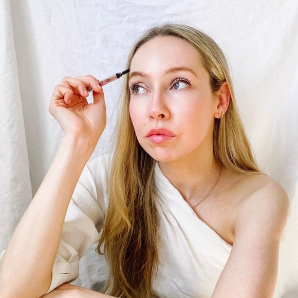 Meet your Posher, Lauren - Picture 4 of 4